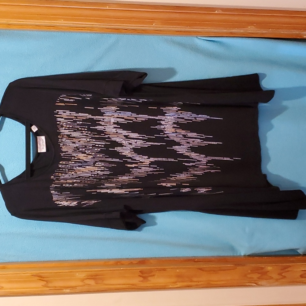 Women's Avenue Vintage Black Sequins Short-sleeved Blouse. Size 26/28.